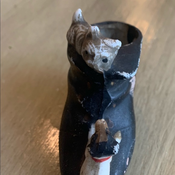 vintage Shoe with 2 little puppies porcelain? - Picture 2 of 9